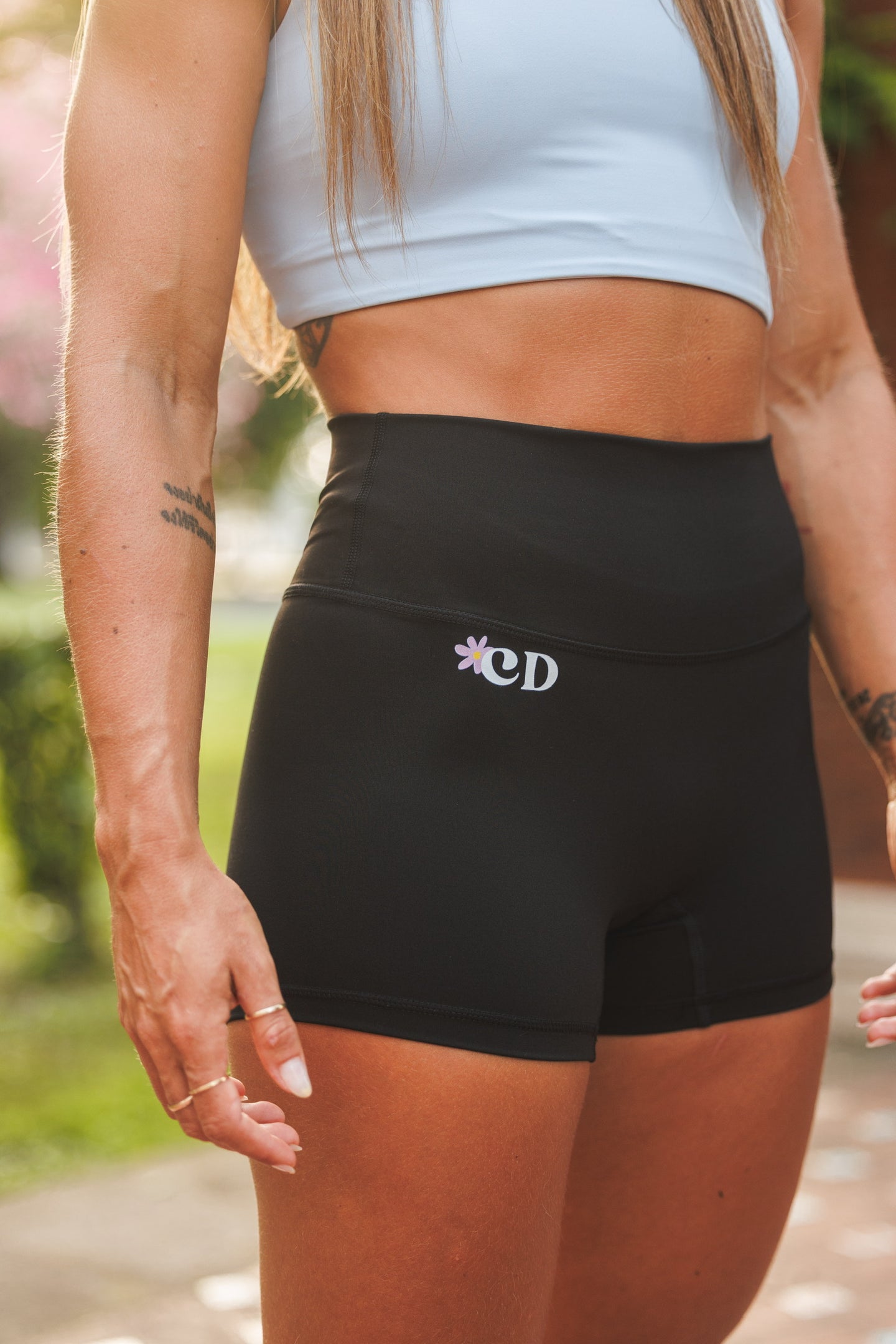 PANTALON CORTO 8cm NEGRO
