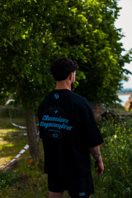 CAMISETA BLACK OVER BLUE