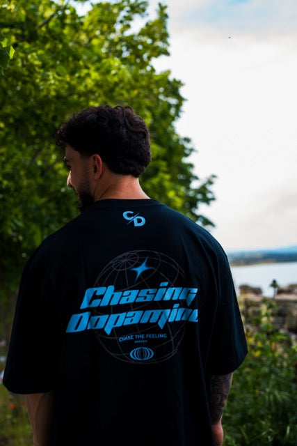 CAMISETA BLACK OVER BLUE